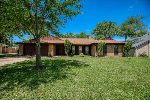 2707 Windwood Dr, College Station, TX, 77845-3806 | Card Image