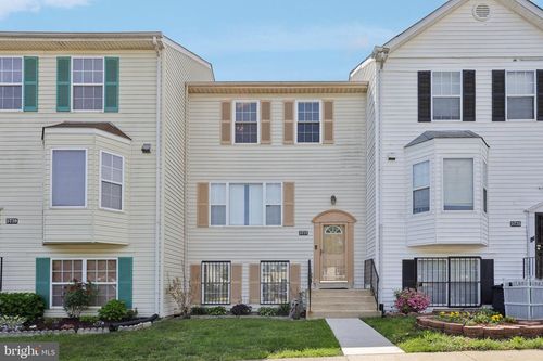 5737 Regency Ln, DISTRICT HEIGHTS, MD, 20747-3809 | Card Image
