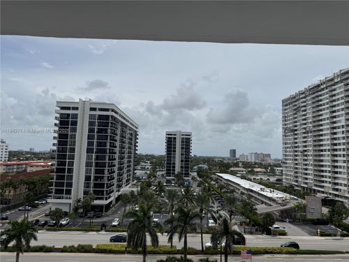 apt-727-2030 Ocean Dr, Hallandale Beach, FL, 33009-6659 | Card Image