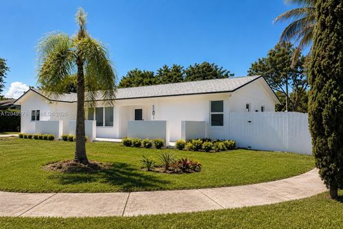 11011 Sw 162nd Ter, Miami, FL, 33157-2844 | Card Image