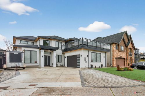 {{alt}} | Card Image