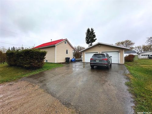 404 Railway Ave, Blaine Lake, SK, S0J0J0 | Card Image