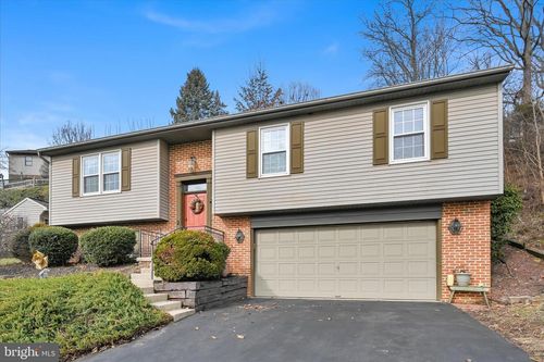 129 Glen Ct, EPHRATA, PA, 17522-2639 | Card Image
