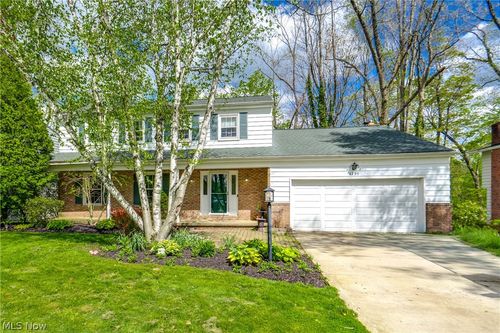 2295 Woodpark Rd, Fairlawn, OH, 44333-3922 | Card Image