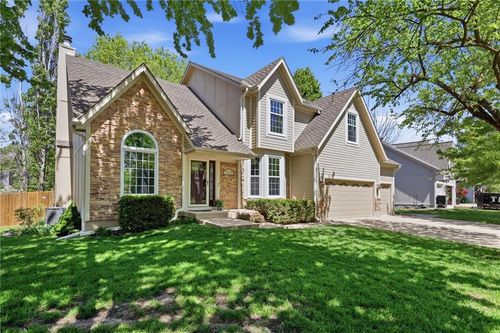 15716 W 138th Ter, Olathe, KS, 66062-4546 | Card Image