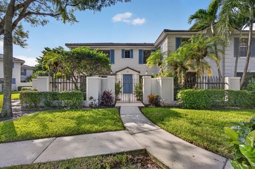 2-350 Prestwick Cir, Palm Beach Gardens, FL, 33418-8425 | Card Image