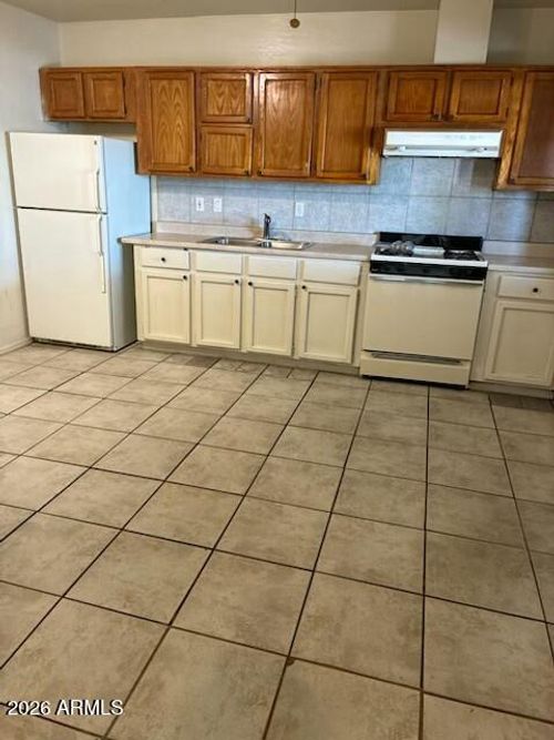 3-1502 E Pierce St, Phoenix, AZ, 85006-3697 | Card Image