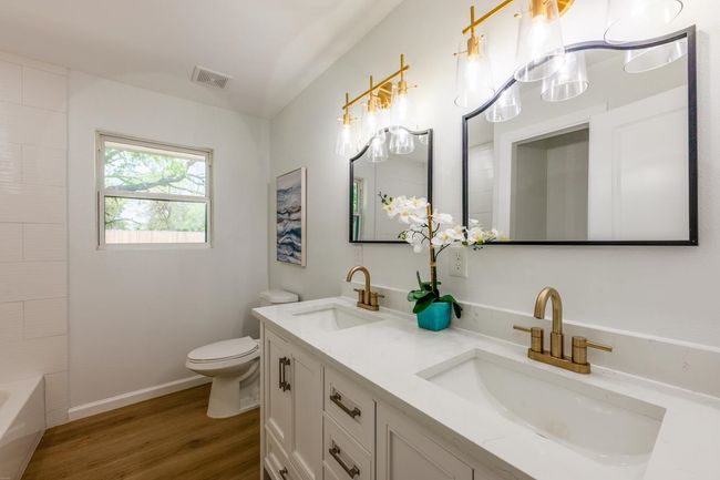 106 W Heron Dr, House other with 4 bedrooms, 3 bathrooms and null parking in Highland Haven TX | Image 22