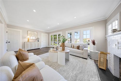 721 S Ross St, Santa Ana, CA, 92701-5540 | Card Image