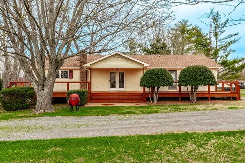 410 Frog Pond Cemetery Rd, Lafayette, TN, 37083-4900 | Card Image