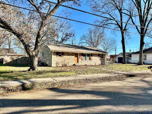 402 N West St, Somerville, TN, 38068-1323 | Card Image