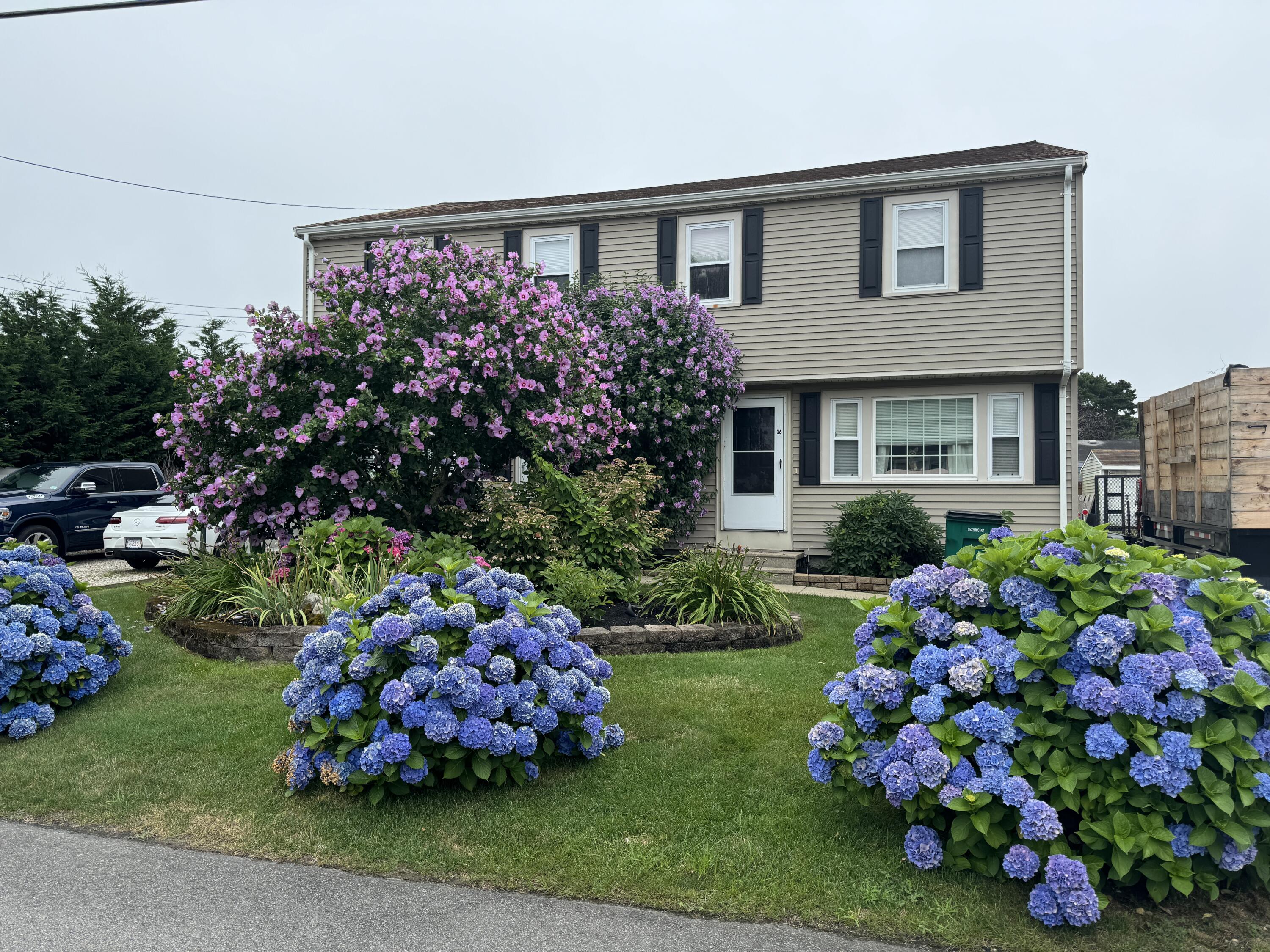 Yale Cir, Dennis Port, MA 02639