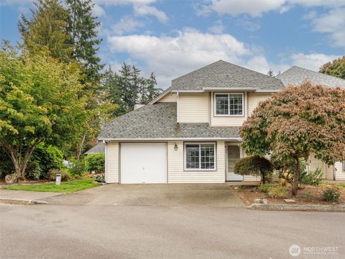 411 S 328th Pl, Federal Way, WA, 98003-7312 | Card Image