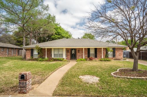 903 Leslie Dr, Arlington, TX, 76012-4109 | Card Image