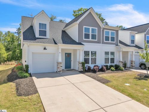 10 Thornfield Dr, Greenville, SC, 29605-6282 | Card Image