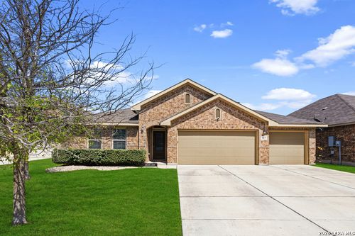 467 Briar Ln, New Braunfels, TX, 78132-5275 | Card Image