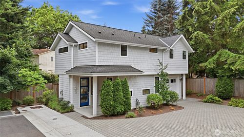 11505 112th Ct Ne, Kirkland, WA, 98033-4588 | Card Image