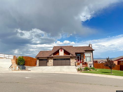 2365 Falcon Ct, Laramie, WY, 82072-1995 | Card Image