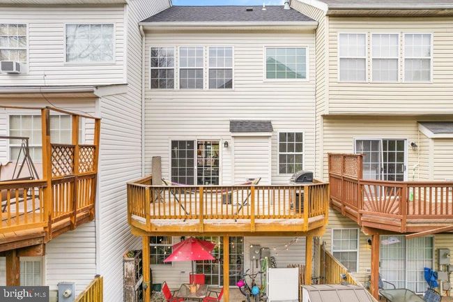10136 Pale Rose Loop, Townhouse with 3 bedrooms, 3 bathrooms and null parking in BRISTOW VA | Image 59