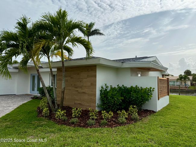 57 Riverview Ln, House other with 3 bedrooms, 2 bathrooms and null parking in Cocoa Beach FL | Image 42