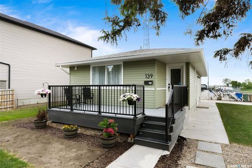 139 Quebec St N, Regina, SK, S4R2S2 | Card Image