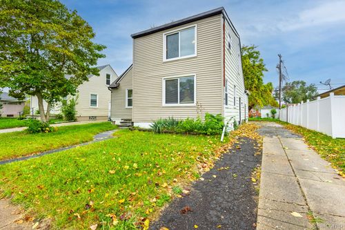 518 Campbell St, River Rouge, MI, 48218-1066 | Card Image