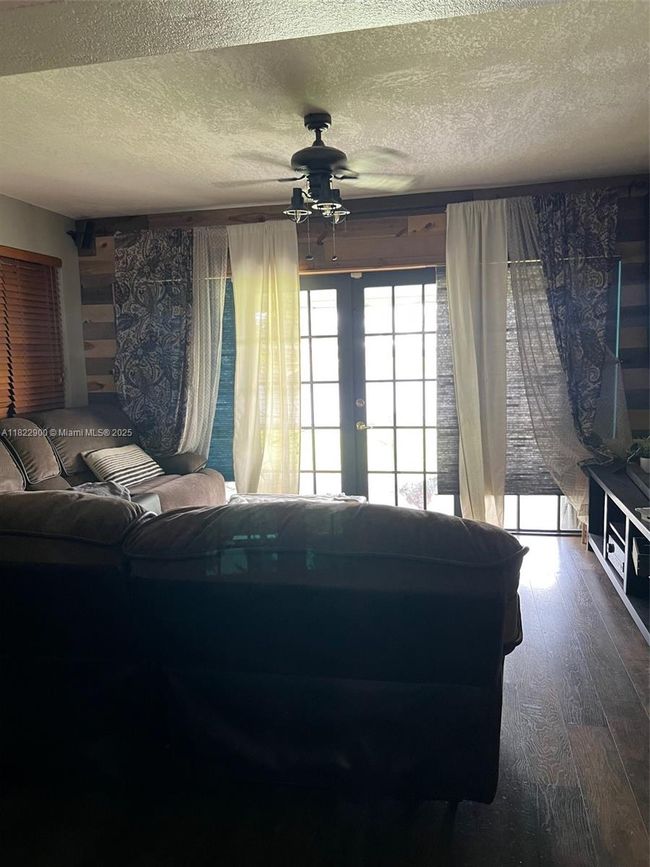 8230 Nw 15 Th St, House other with 3 bedrooms, 1 bathrooms and null parking in Pembroke Pines FL | Image 6