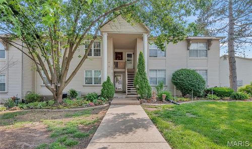 8-1031 Sugar Creek Ct, Saint Peters, MO, 63376-7426 | Card Image
