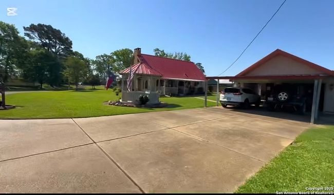 114 County Road 4808 E, House other with 3 bedrooms, 2 bathrooms and null parking in Broaddus TX | Image 5