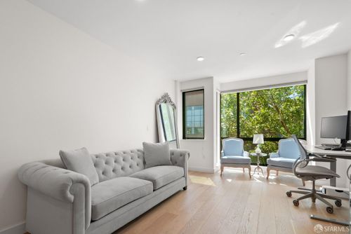 203-3620 Cesar Chavez, San Francisco, CA, 94110-4774 | Card Image