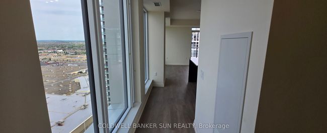 2415 - 8960 Jane St, Condo with 2 bedrooms, 3 bathrooms and null parking in Concord ON | Image 11