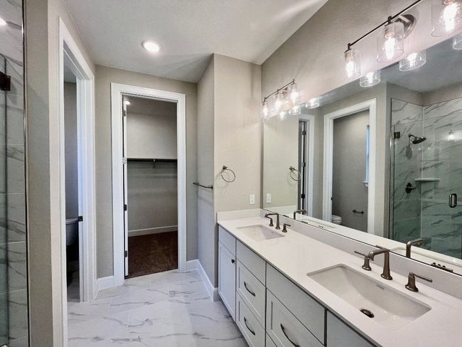 Primary Bath with Dual Vanities | Image 7