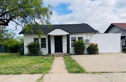 66 E Avenue G, San Angelo, TX, 76903 | Card Image