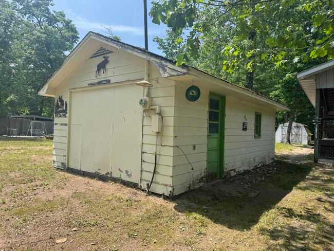 1 car garage | Image 10