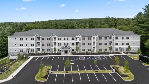 302-10100 S Willow St, Manchester, NH, 03103-2390 | Card Image