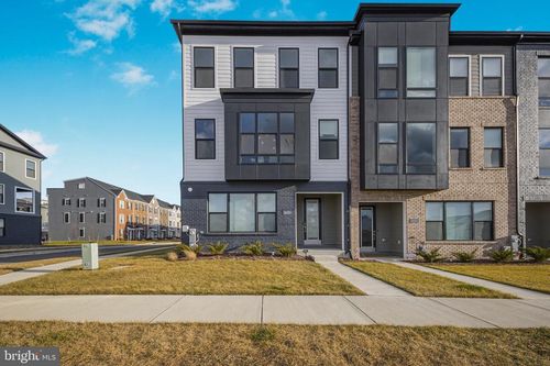 16013 Hyde Park Pl, BOWIE, MD, 20716-3581 | Card Image