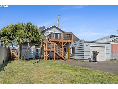 411 Park Ave, Tillamook, OR, 97141-2524 | Card Image