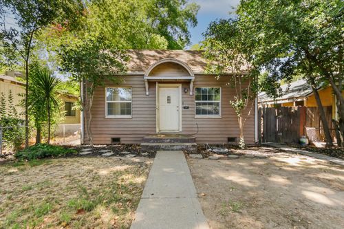 3132 B St, Sacramento, CA, 95816-3323 | Card Image