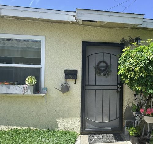 d-14416 Orange, Paramount, CA, 90723 | Card Image