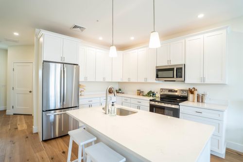 4-13 Suffolk Road, Concord, NH, 03303 | Card Image