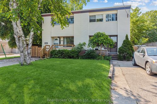 499 Krug St, Kitchener, ON, N2B1L2 | Card Image