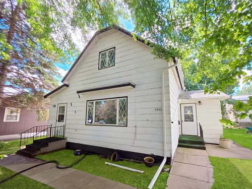 1023 N Spring St, New Ulm, MN, 56073-1127 | Card Image