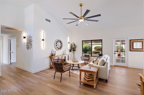 9232 W Behrend Dr, Peoria, AZ, 85382-0967 | Card Image