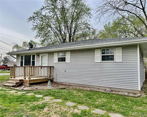 201 Pennsylvania Ave, South Roxana, IL, 62087-1646 | Card Image