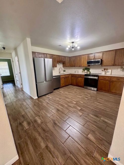 a-404 W St John Ave, Nolanville, TX, 76559-4280 | Card Image