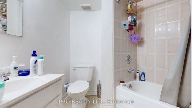 41 Lauraglen Cres, House attached with 6 bedrooms, 4 bathrooms and 4 parking in Brampton ON | Image 40