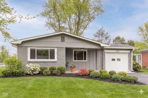 140 N 9th St, Zionsville, IN, 46077-1275 | Card Image