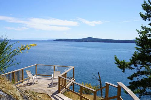 38227 Schooner Way, Pender Island, BC, V0N2M2 | Card Image