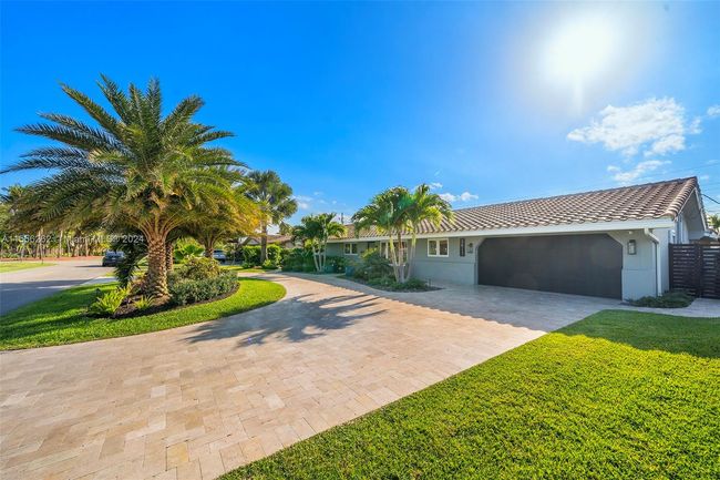 3411 Ne 27 Th Ave, House other with 4 bedrooms, 3 bathrooms and null parking in Lighthouse Point FL | Image 5
