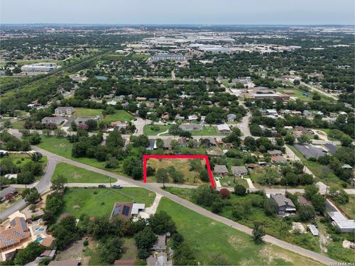 515 F St, San Antonio, TX, 78220-4015 | Card Image